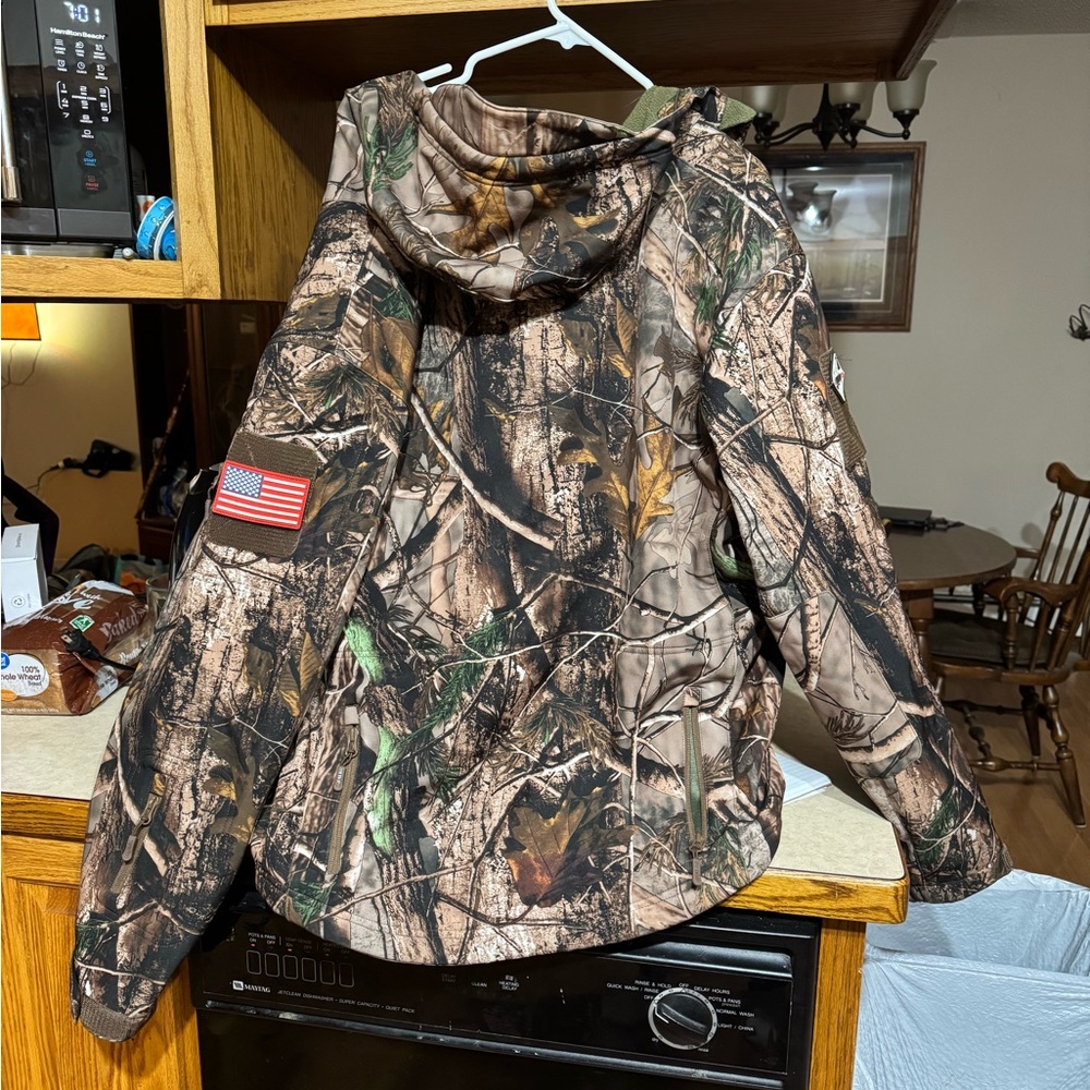 Dewbu Heated Camouflage Hooded Jacket with 12V battery